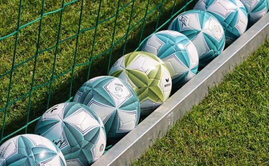 balls